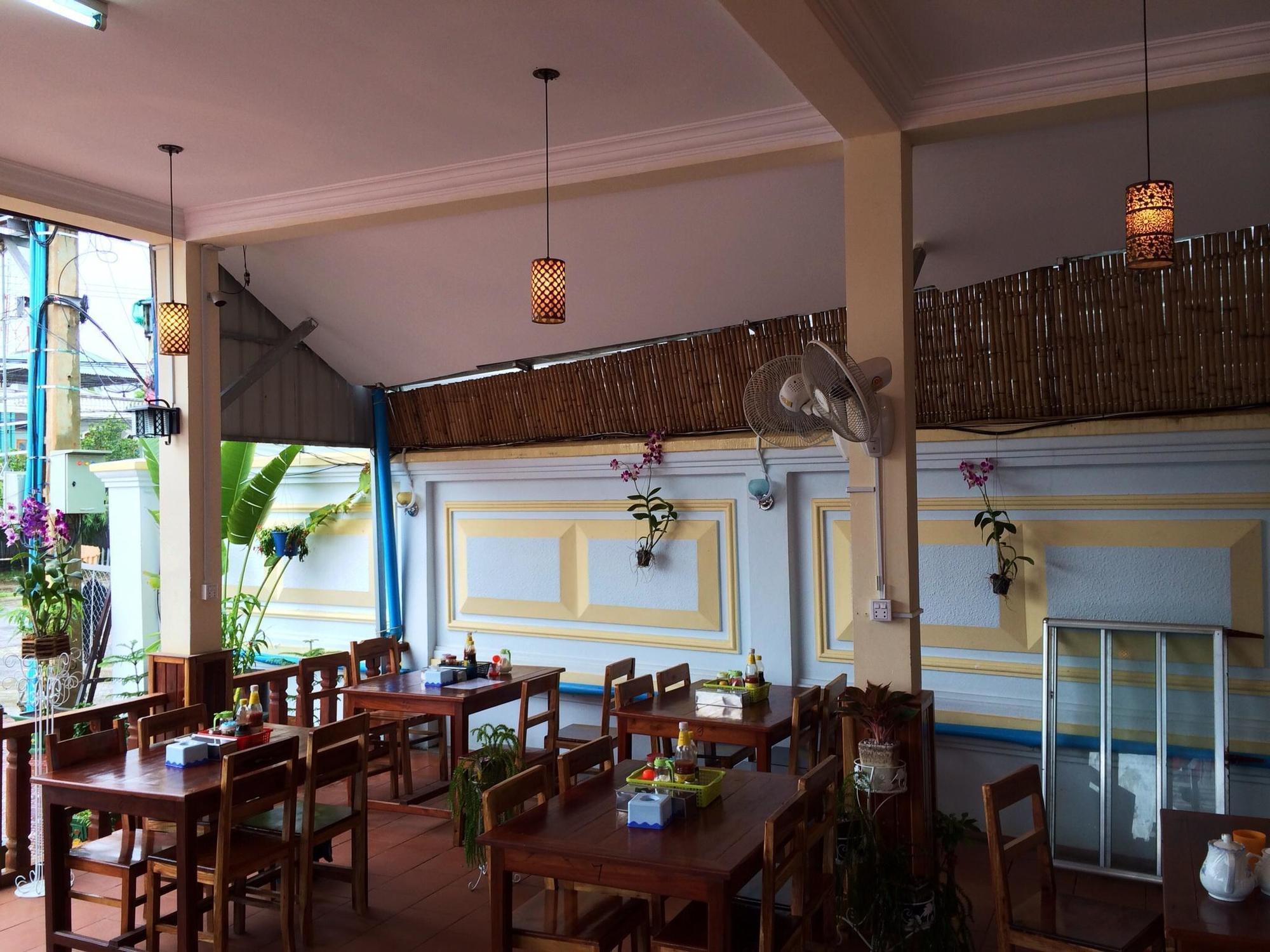Emerald Bb Battambang Hotel Екстериор снимка