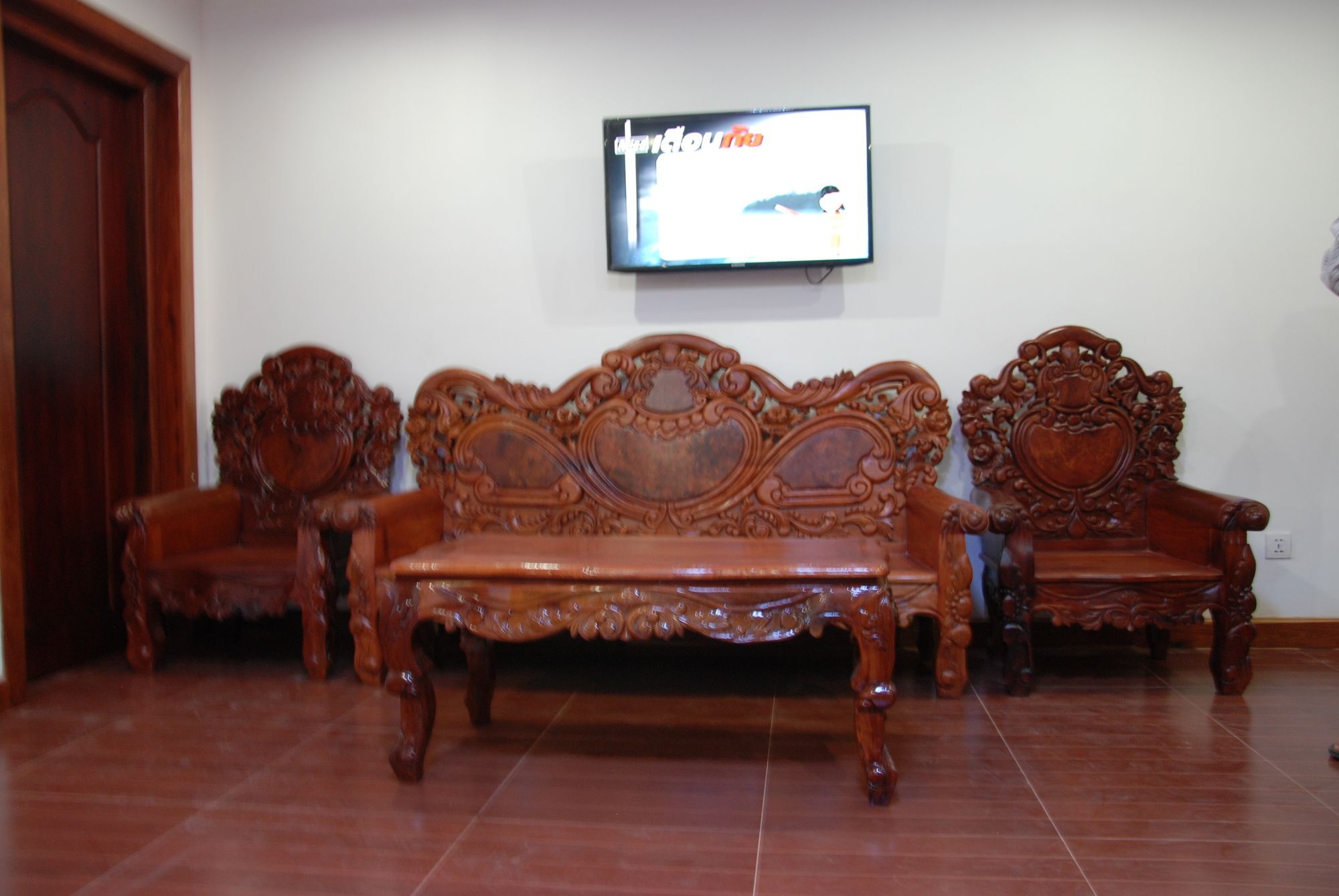 Emerald Bb Battambang Hotel Екстериор снимка