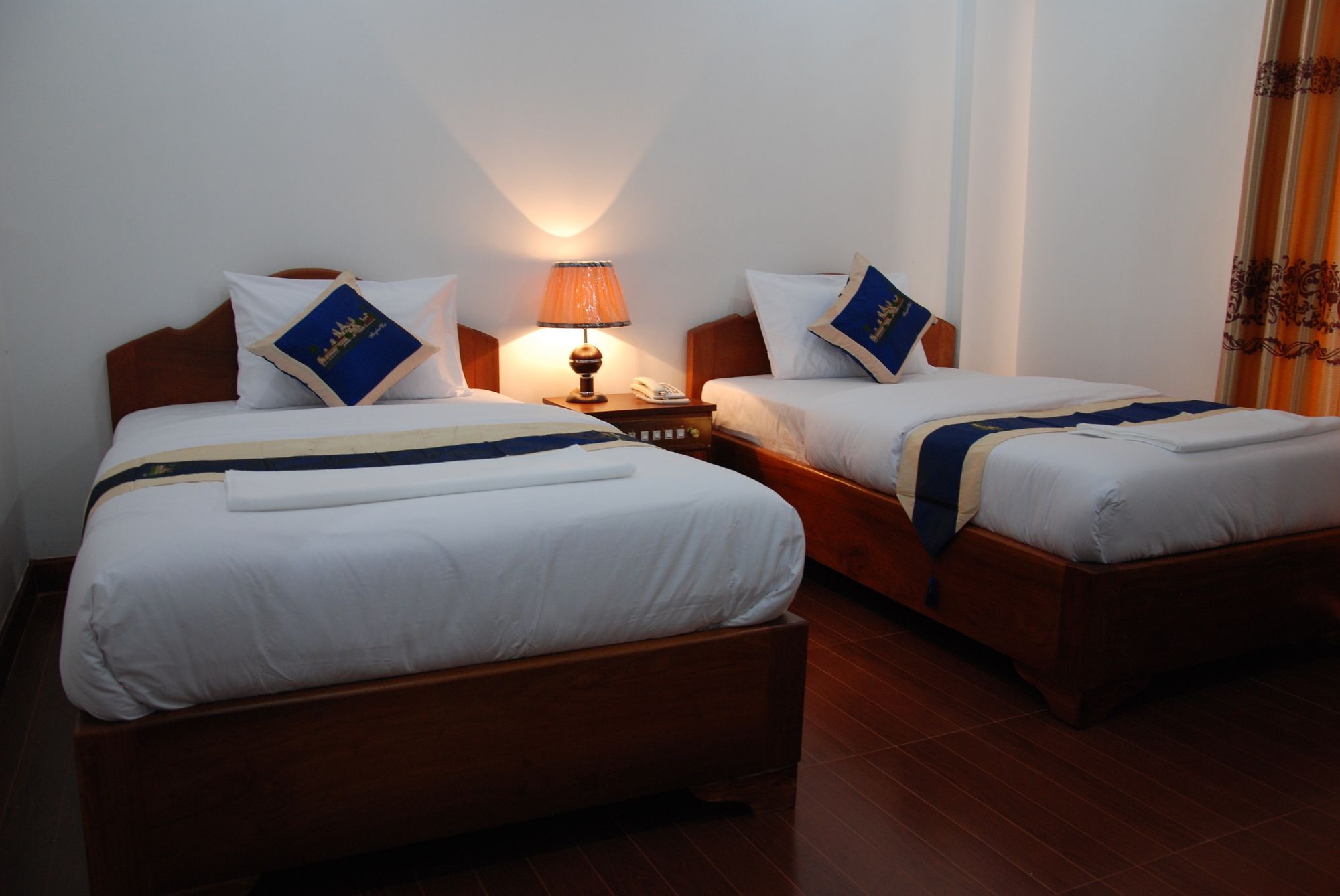 Emerald Bb Battambang Hotel Екстериор снимка