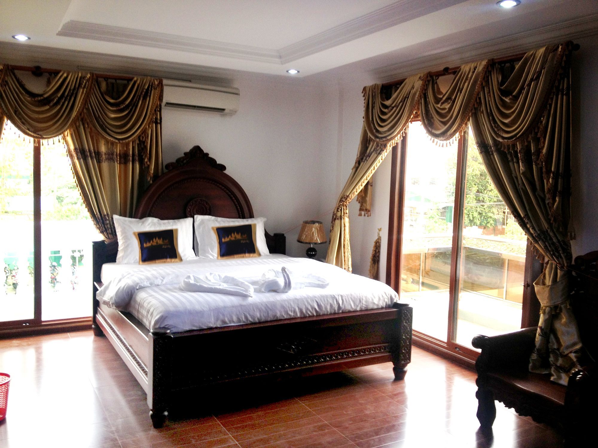 Emerald Bb Battambang Hotel Екстериор снимка
